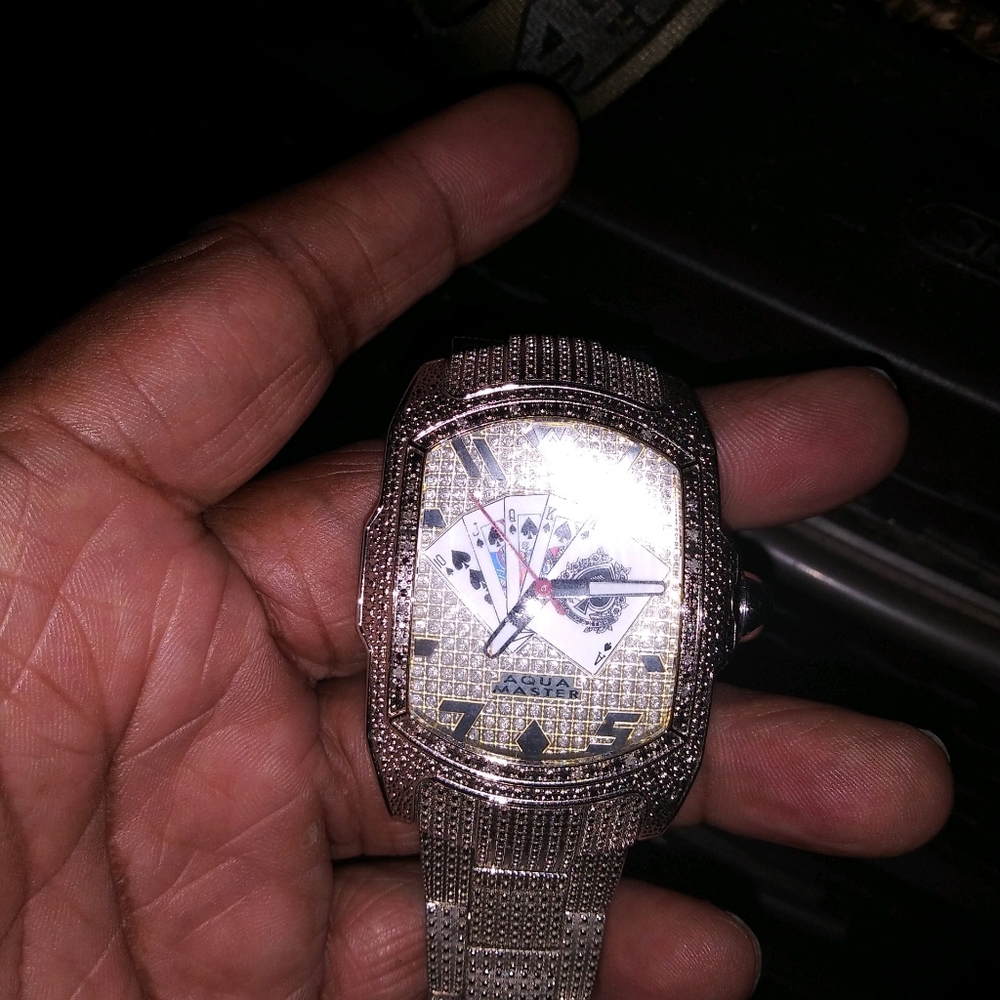 Diamond poker watch